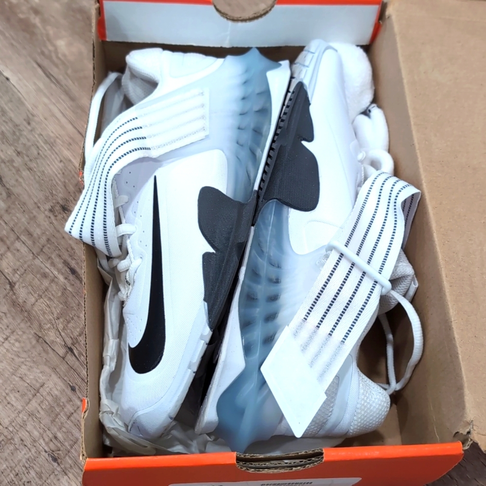 Lifting shoes